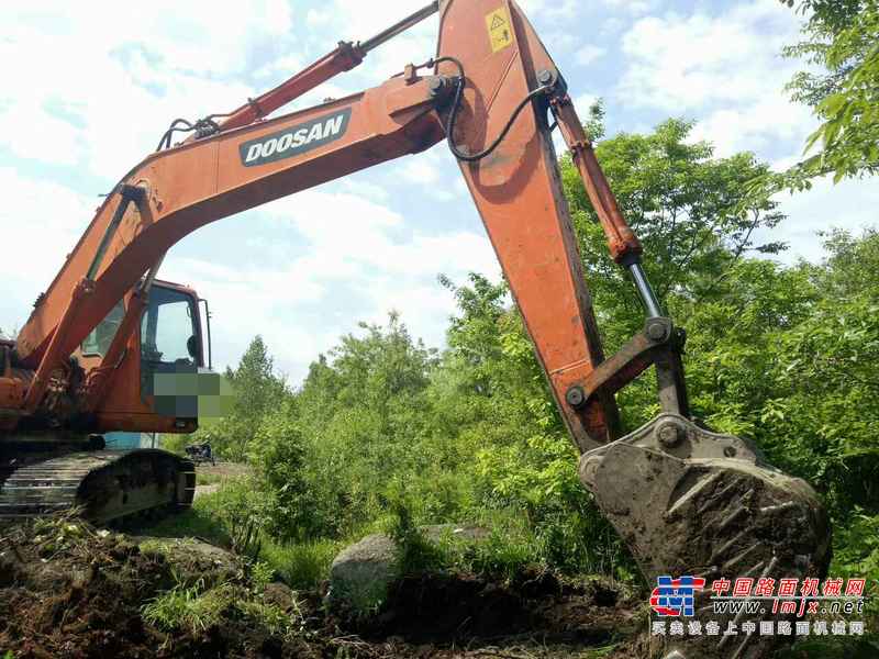吉林出售转让二手8699小时2006年斗山DH215挖掘机