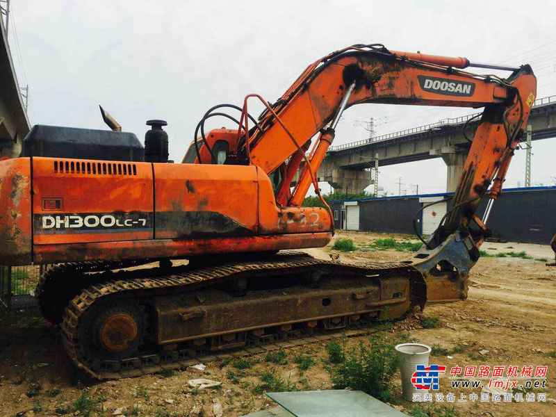 山西出售转让二手7500小时2011年斗山DH300LC挖掘机