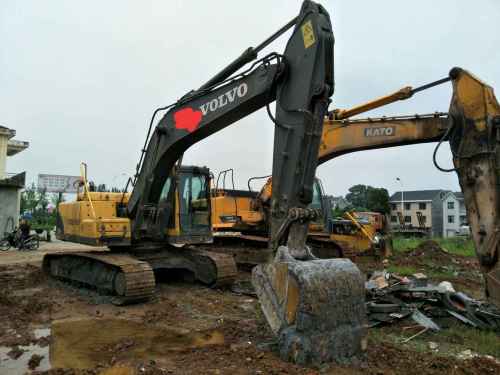 湖北出售转让二手8900小时2010年沃尔沃EC210B挖掘机