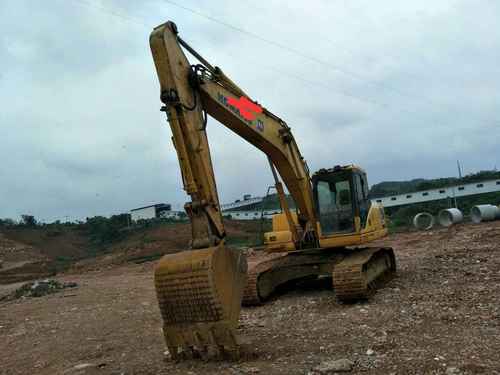 湖北出售转让二手8000小时2010年小松PC220LC挖掘机