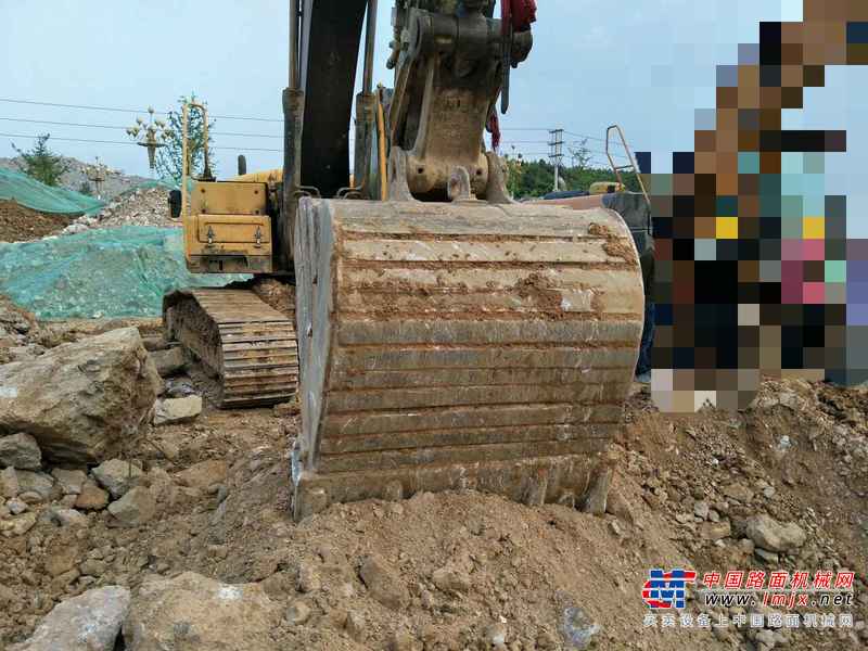 贵州出售转让二手9800小时2013年沃尔沃EC240B挖掘机