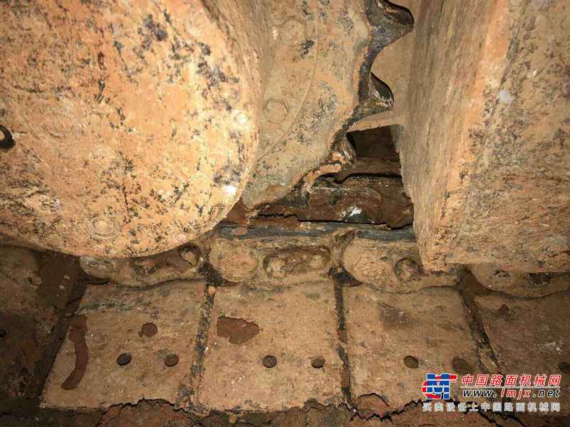 湖南出售转让二手8719小时2010年恒天九五重工JV70挖掘机