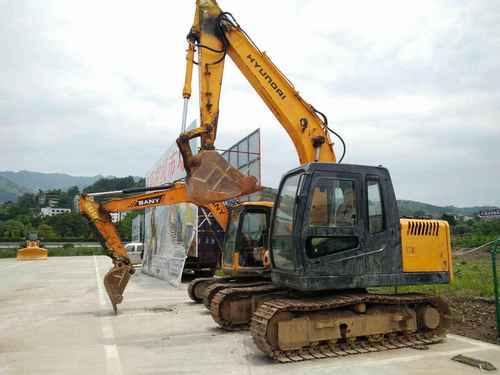湖北出售转让二手4560小时2011年现代R110挖掘机
