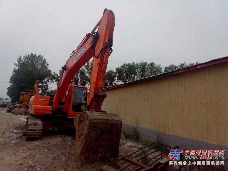 黑龙江出售转让二手9000小时2009年斗山DH225挖掘机