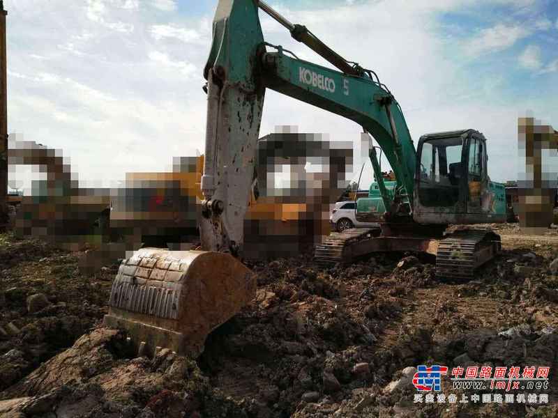 湖北出售转让二手9800小时2009年神钢SK210LC挖掘机