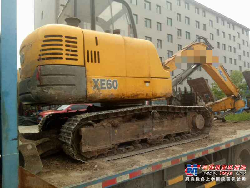 吉林出售转让二手3500小时2010年徐工XE60挖掘机
