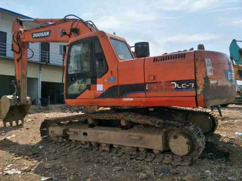 云南出售转让二手8566小时2009年斗山DH220LC挖掘机