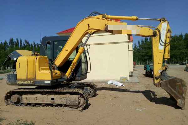 内蒙古出售转让二手7000小时2013年现代R80挖掘机