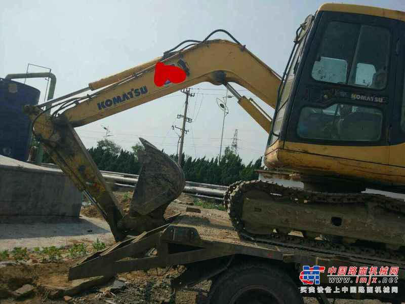 山东出售转让二手8600小时2010年小松PC60挖掘机