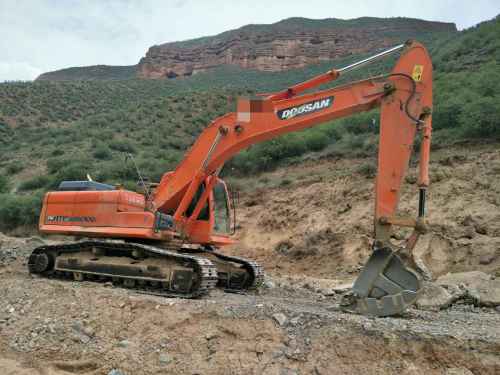 甘肃出售转让二手7000小时2011年斗山DX260LC挖掘机