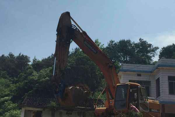 湖南出售转让二手10500小时2010年斗山DH225挖掘机