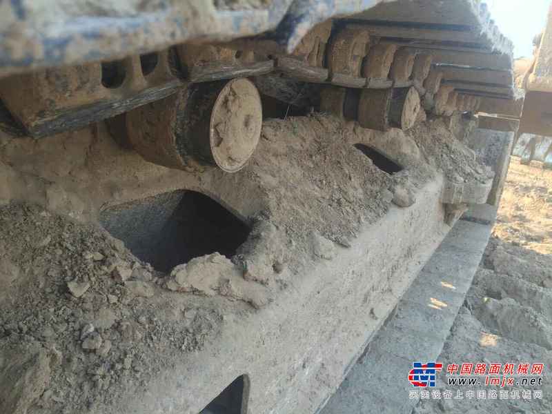 山东出售转让二手5000小时2010年日立ZX240挖掘机