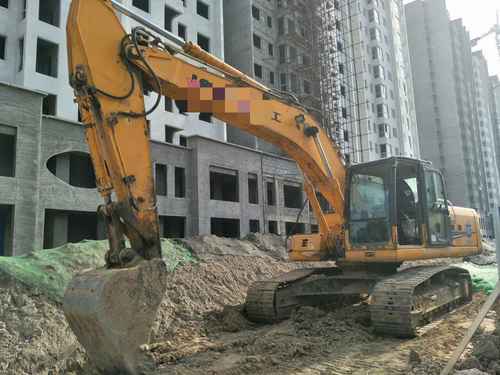 河南出售转让二手8200小时2011年龙工LG6235挖掘机