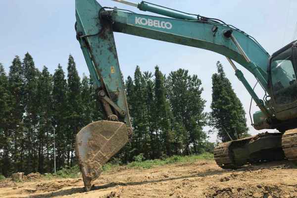 江苏出售转让二手8915小时2009年神钢SK200挖掘机