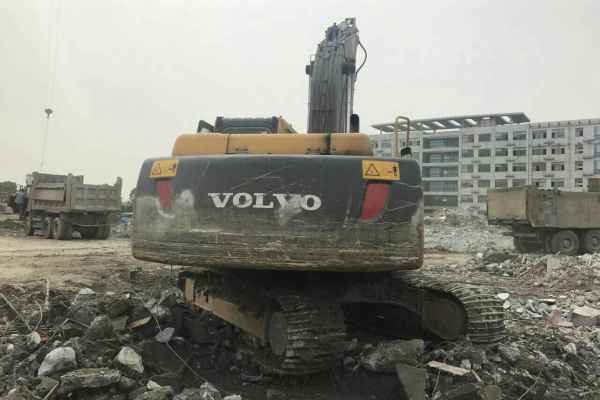 江苏出售转让二手9800小时2009年沃尔沃EC210B挖掘机