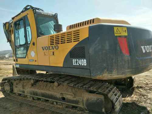 甘肃出售转让二手8000小时2010年沃尔沃EC240BLC挖掘机