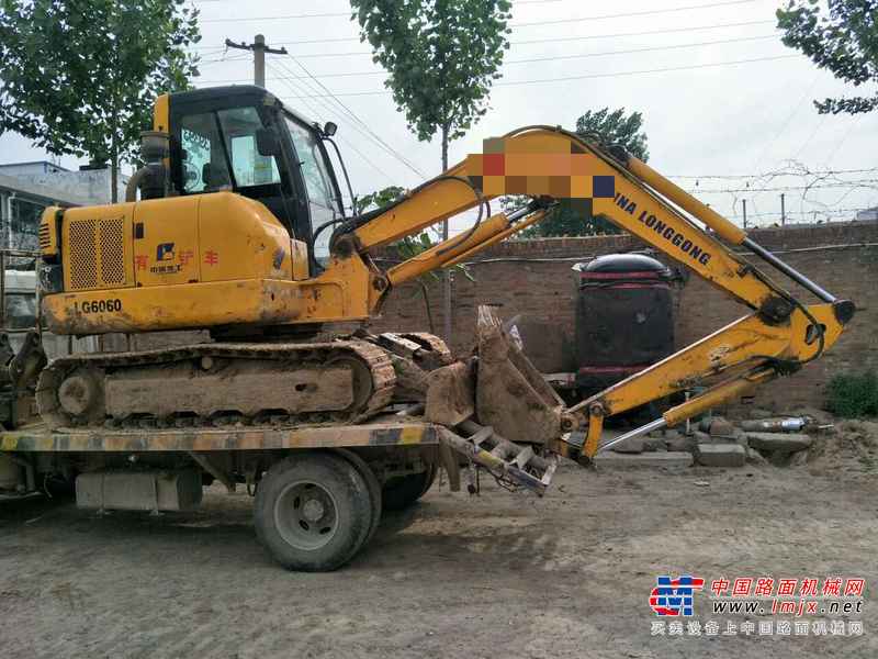 河南出售转让二手8000小时2008年龙工LG6060挖掘机