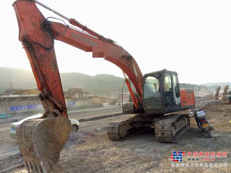 云南出售转让二手8650小时2012年日立ZX240挖掘机