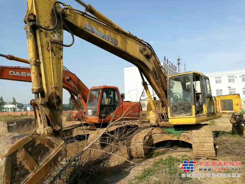 河南出售转让二手11860小时2003年小松PC220挖掘机