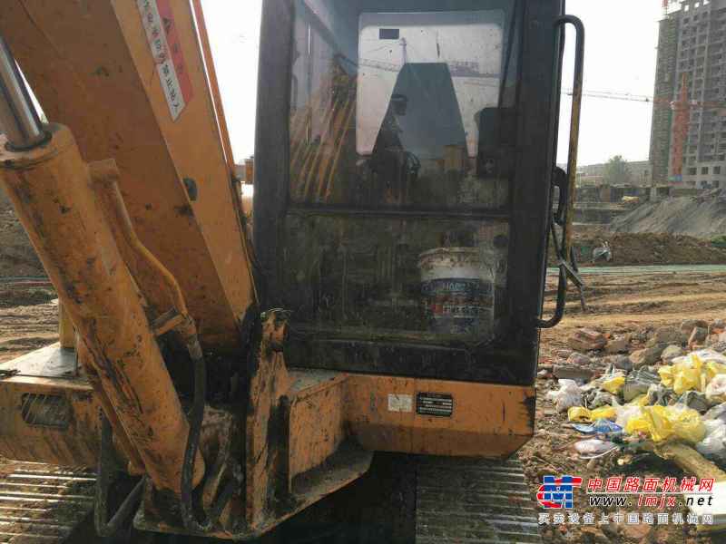 河南出售转让二手8000小时2010年福田雷沃FR60挖掘机