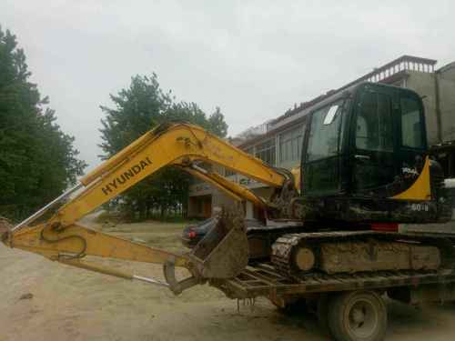 安徽出售转让二手5000小时2012年现代R60挖掘机