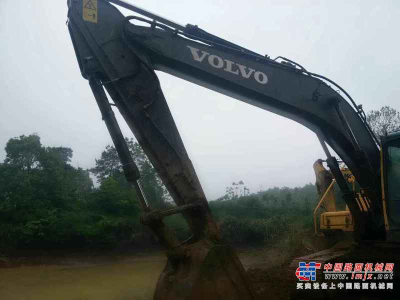 湖南出售转让二手6000小时2010年沃尔沃EC210BLC挖掘机