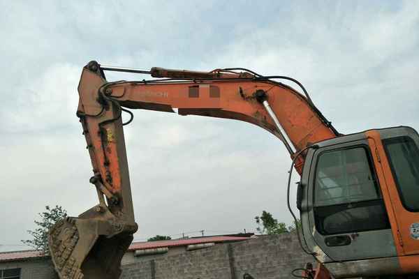 河北出售转让二手18000小时2005年日立ZX330挖掘机