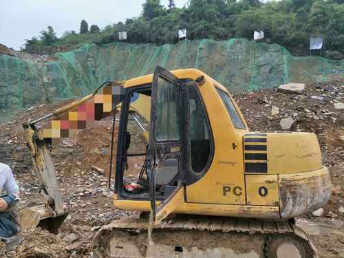 贵州出售转让二手7426小时2011年小松PC60挖掘机