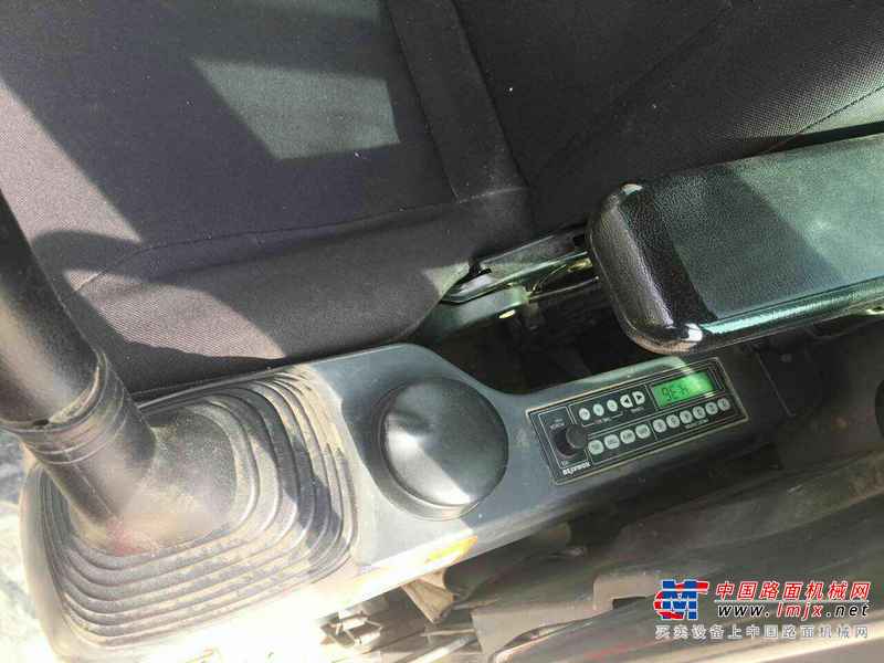 河南出售转让二手6000小时2010年小松PC60挖掘机
