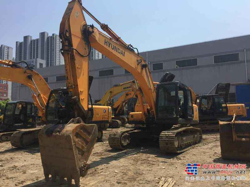 江苏出售转让二手8563小时2011年现代R225LC挖掘机