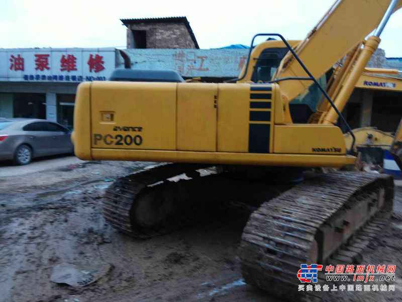 广东出售转让二手8300小时2003年小松PC200挖掘机