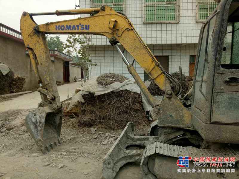 安徽出售转让二手8000小时2011年小松PC56挖掘机