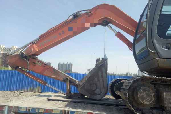 宁夏出售转让二手12000小时2011年日立EX70挖掘机
