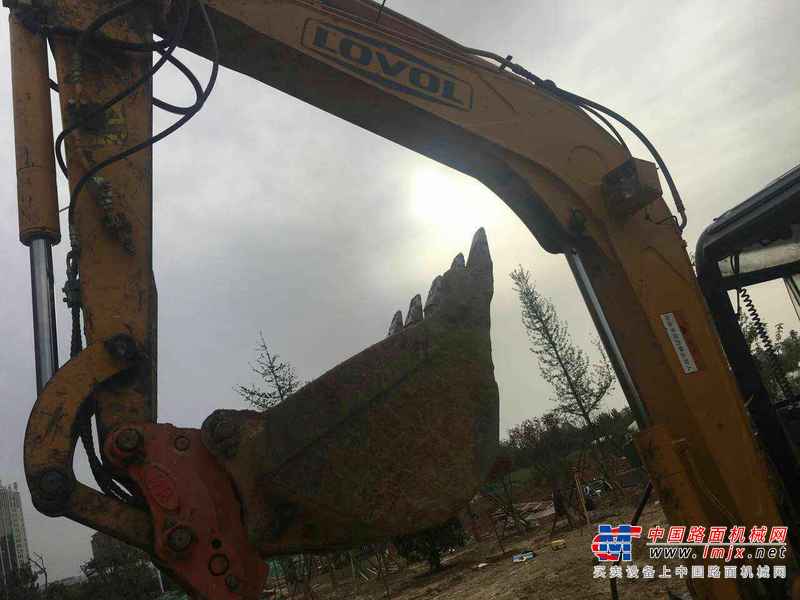 河南出售转让二手7000小时2010年福田雷沃FR65挖掘机