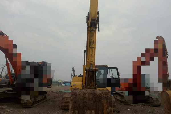陕西出售转让二手3500小时2012年小松PC240挖掘机