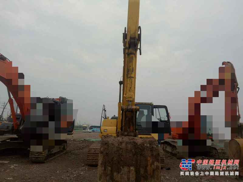 陕西出售转让二手3500小时2012年小松PC240挖掘机