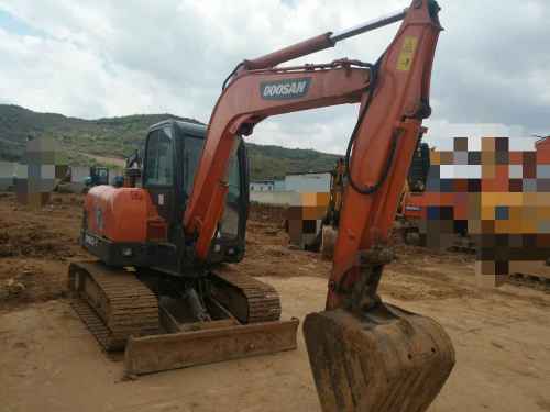 贵州出售转让二手5000小时2010年斗山DH60挖掘机