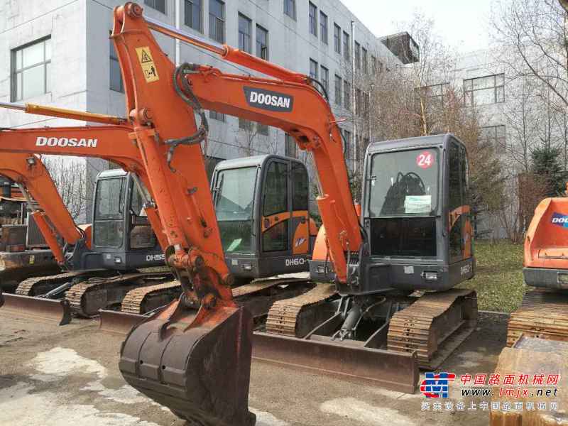 吉林出售转让二手2000小时2011年斗山DH60挖掘机