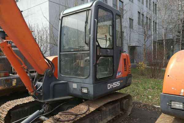 吉林出售转让二手2000小时2005年斗山DH55挖掘机
