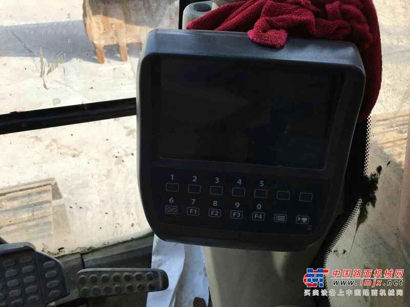 山东出售转让二手8800小时2009年日立ZX210H挖掘机