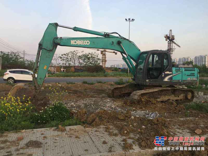 江苏出售转让二手8500小时2012年神钢SK210LC挖掘机