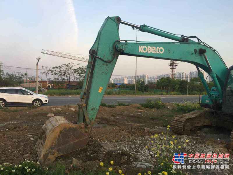 江苏出售转让二手8500小时2012年神钢SK210LC挖掘机
