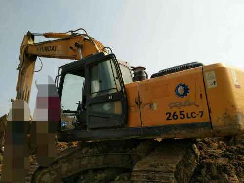 江苏出售转让二手9868小时2010年现代R265LC挖掘机