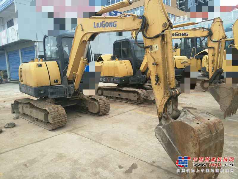 贵州出售转让二手6000小时2011年柳工CLG906D挖掘机