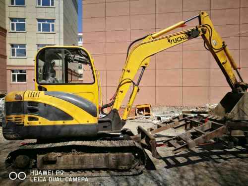 黑龙江出售转让二手8000小时2009年玉柴YC50挖掘机