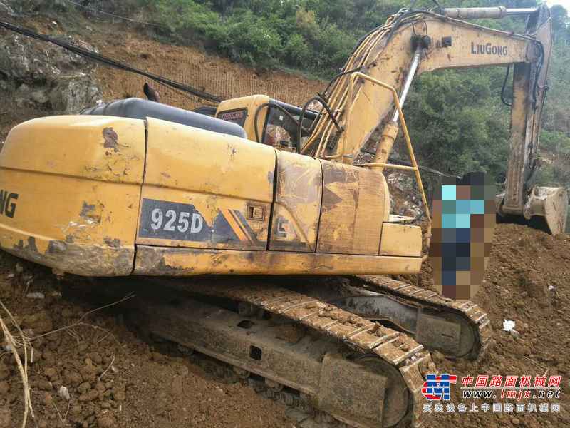 贵州出售转让二手7000小时2011年柳工923D挖掘机