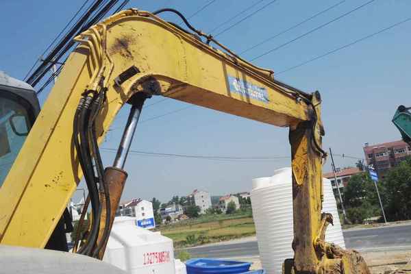 湖北出售转让二手10000小时2004年小松PC78US挖掘机