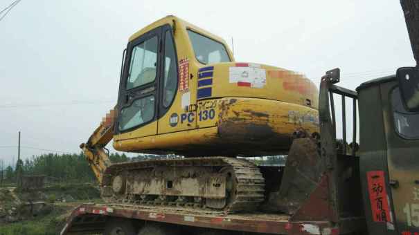 湖北出售转让二手9000小时2009年小松PC60挖掘机