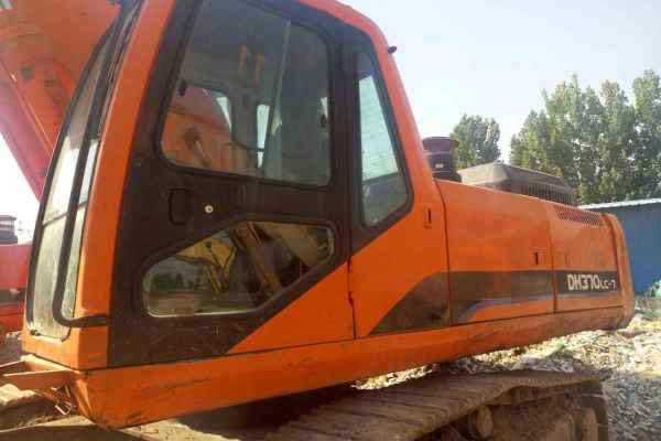 河北出售转让二手8000小时2010年斗山DH370LC挖掘机