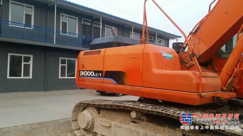 山西出售转让二手8000小时2010年斗山DH300LC挖掘机
